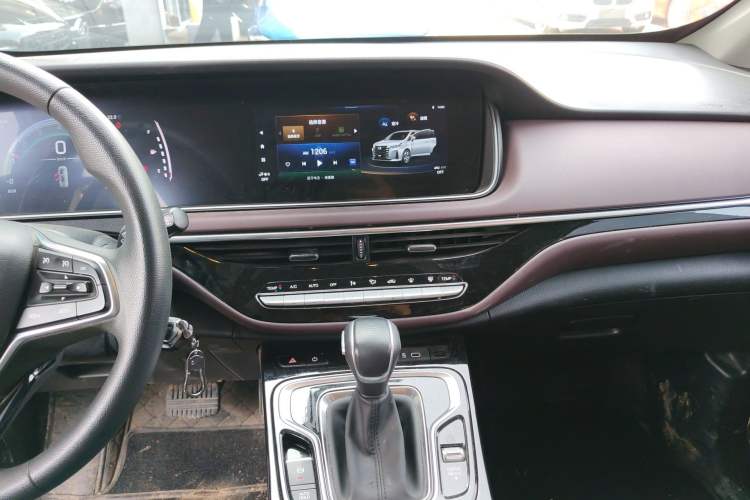 Used GAC Trumpchi M6 2023 PRO 270T DCT Elite Edition Audio And AC Panel