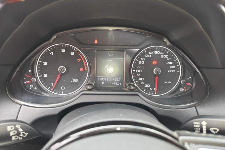 Used Audi Q5 2016 40 TFSI Technology Edition Instrument Cluster