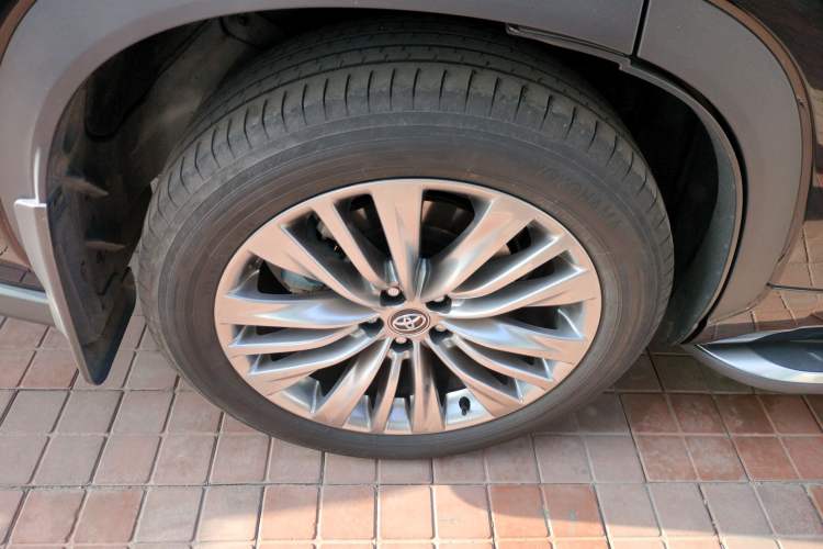 Used Toyota Highlander 2024 2.5L Smart Electric Hybrid Dual-Engine Four-Wheel Drive Prestige Version – 7 Seats
