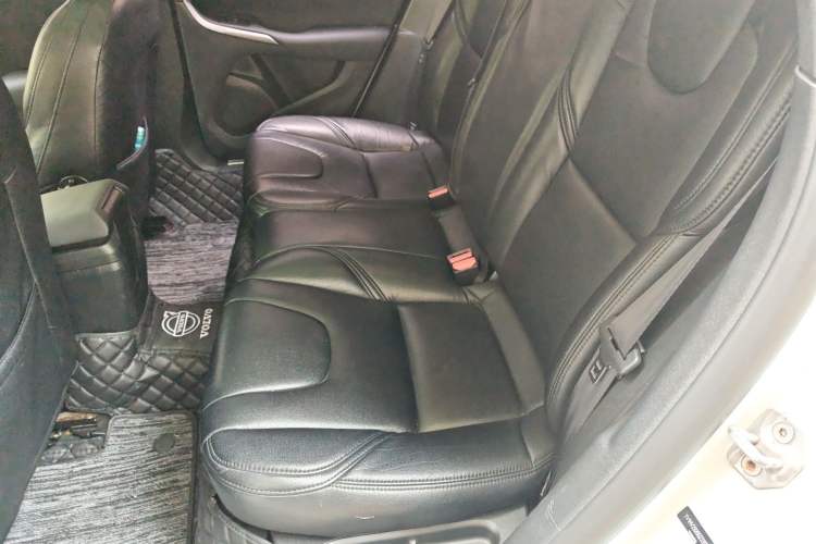 Used Volvo V40 2016 T3 Zhiyi Edition