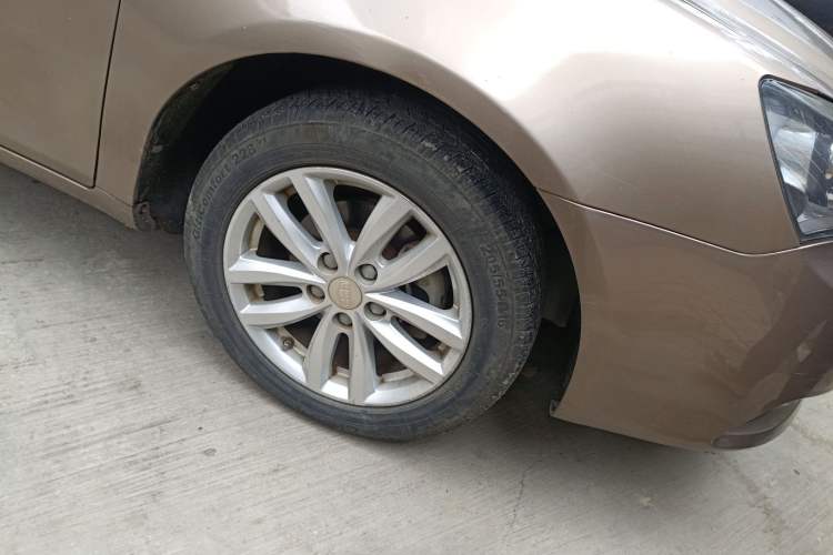 Used Geely Auto Classic Emgrand 2013 Sedan 1.5L Manual Elite Model Right Front Wheel Hub