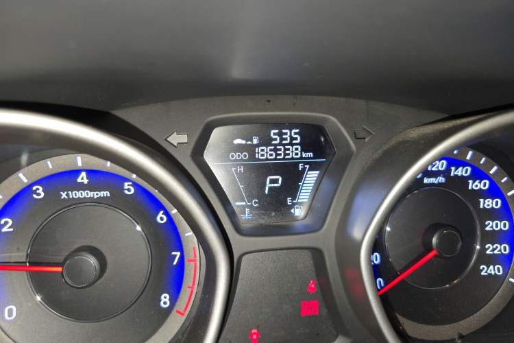 Used Hyundai Elantra (5th Generation / Langdong) 2016 1.6L Automatic Smart Version
