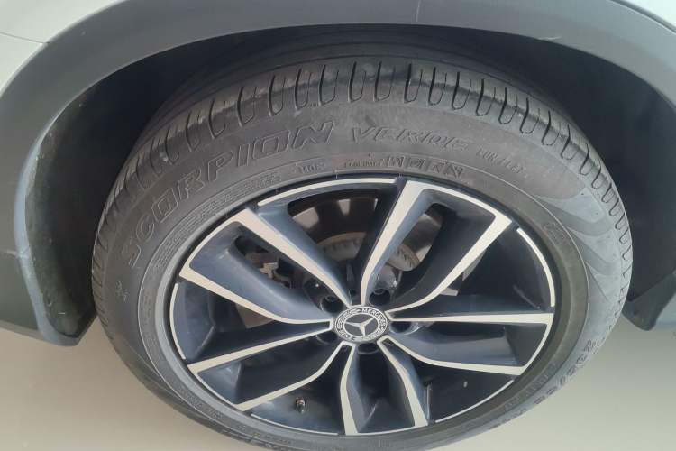 Used Mercedes-Benz GLC 2021 GLC 300 L 4MATIC Dynamic Model Right Rear Wheel Hub