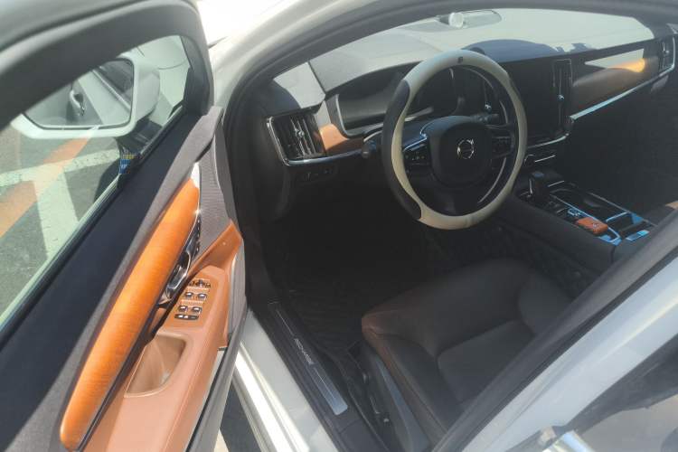 Used Volvo S90 New Energy 2021 T8 eDrive Hybrid Zhiyi Luxury Edition Driver Seat