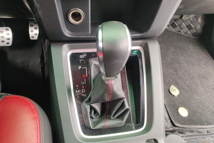 Used BAIC Off-Road BJ40 2017 40L 2.3T Automatic All-Wheel Drive Ring of the Tower Champion Edition
