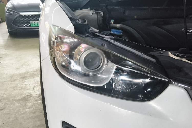 Used Mazda CX-5 2013 2.5L Automatic 4x4 Luxury Version Right Front Headlight