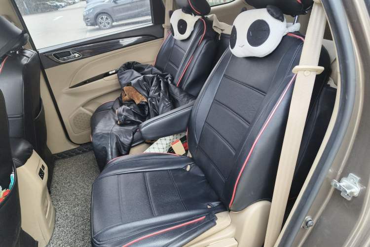 Used Baojun 730 2016 1.5L Manual Luxury Edition 7 Seats Left Rear Seat