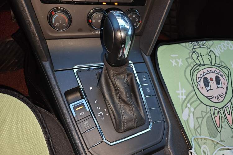 Used Volkswagen Lamando 2019 230TSI DSG Fashion Edition China VI Gear Lever