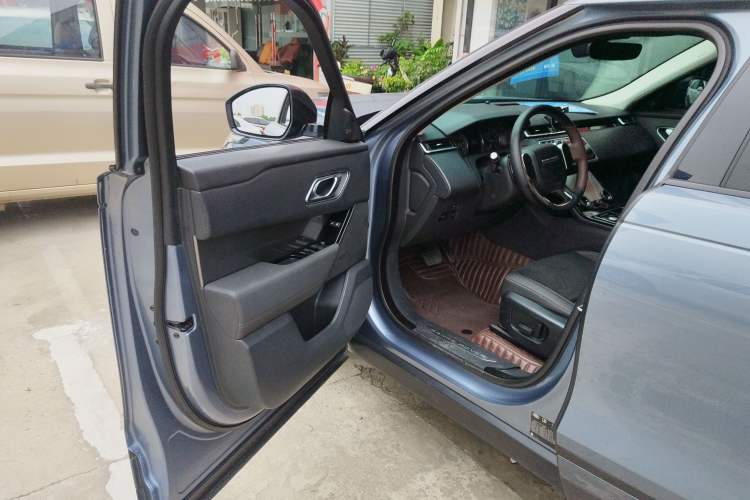 Used Land Rover Range Rover Velar 2019 250 PS