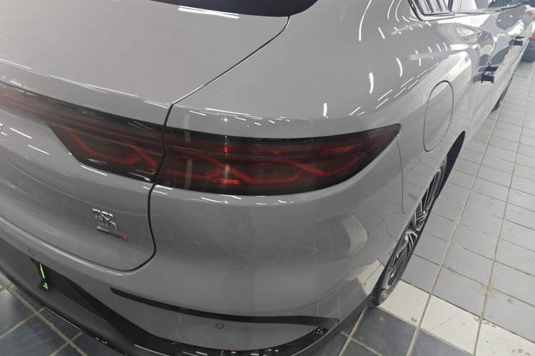 Used BYD Han 2025 DM-i Intelligent Driving Edition 125KM LiDAR Flagship Model Exterior 3