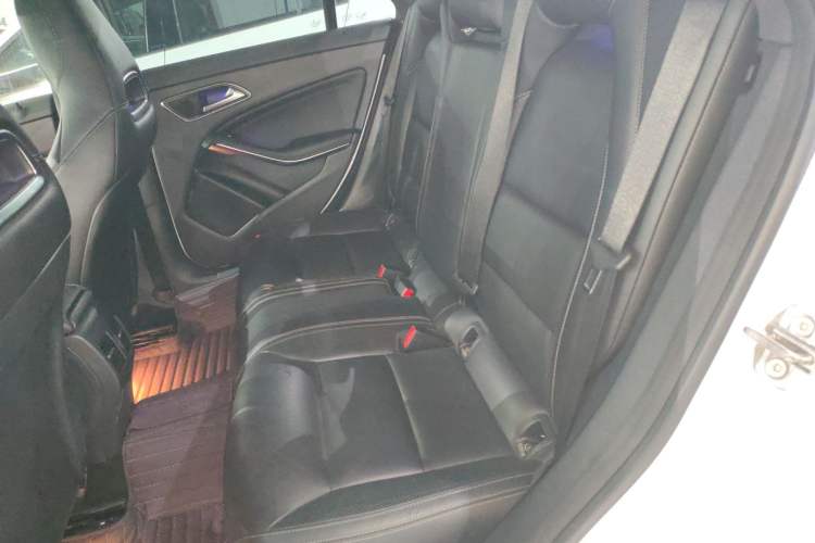 Used Mercedes-Benz CLA 2018 CLA 260 4MATIC Left Rear Seat