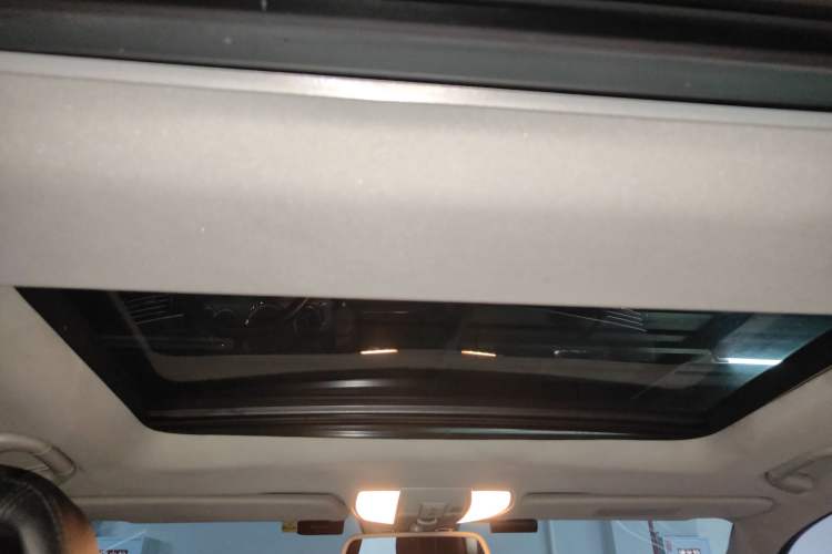 Used Mercedes-Benz E-Class 2011 E 260 L CGI Fashion Model