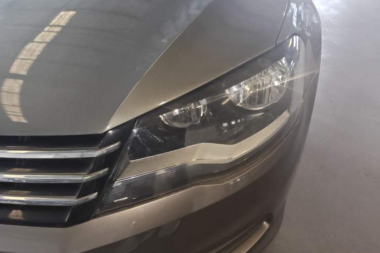 Used Volkswagen Bora 2013 1.6L Manual Fashion Edition Left Front Headlight