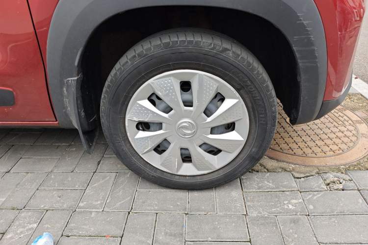 Used Dongfeng NAMMI EX1 2021 Quality Edition Right Front Wheel Hub