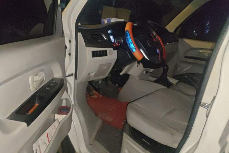 Used Jinbei Hiace X30 2021 1.5L Wealthy Single-Steaming Air-Conditioned Version Bus China VI Standard SWC15M
