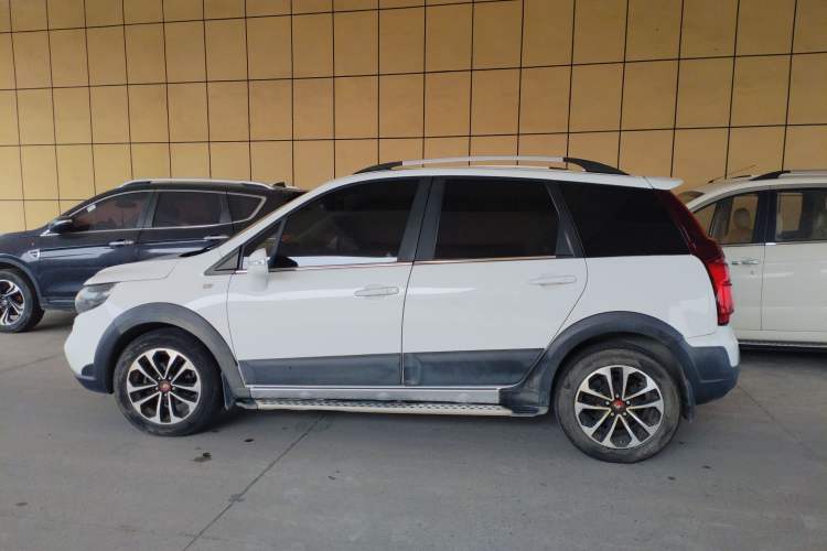 Used FORTHING Joyear X5 2016 1.6L Manual Luxury Edition
