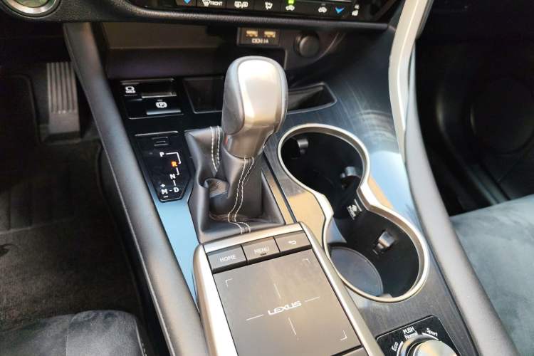 Used Lexus RX 2020 Revised Version 300 Two-Wheel Drive Elite Edition Gear Lever