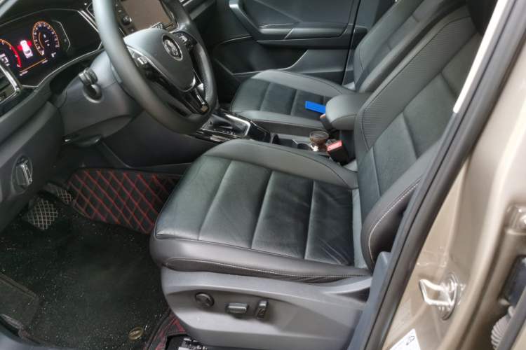 Used Volkswagen T-ROC 2020 280TSI DSG Two-Wheel Drive Comfort Version