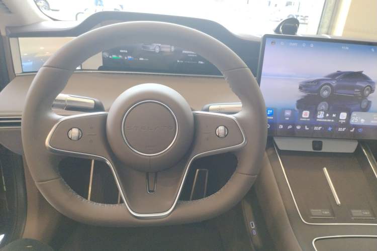 Used Hima Stelato S9 2025 Extended-Range Ultra Steering Wheel