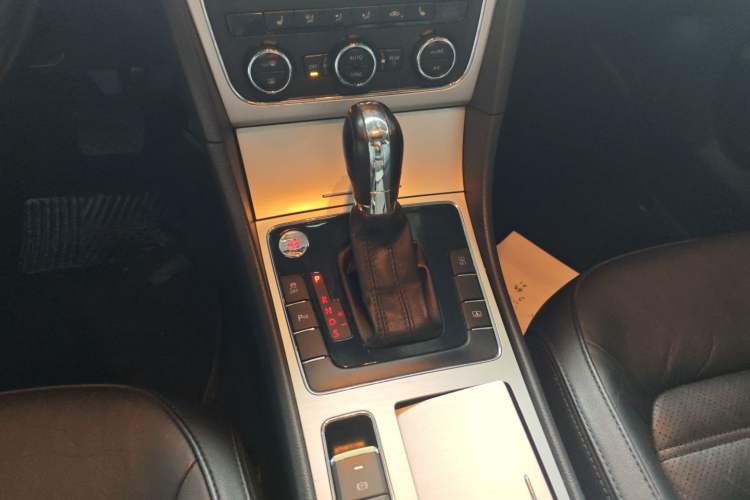 Used Volkswagen Passat 2015 1.8TSI DSG Prestige Edition