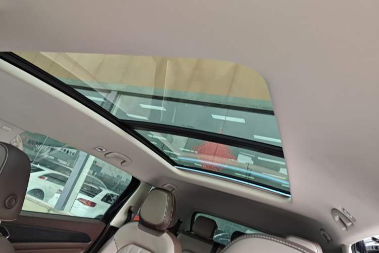 Used Volkswagen Viloran 2022 380TSI Luxury Edition