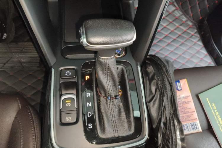 Used GAC Trumpchi GS4 2018 235T Automatic Two-Wheel Drive Luxury Smart Connectivity Version Gear Lever