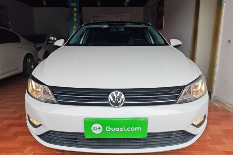 Used Volkswagen Lamando 2018 230TSI Manual Trend Edition Front