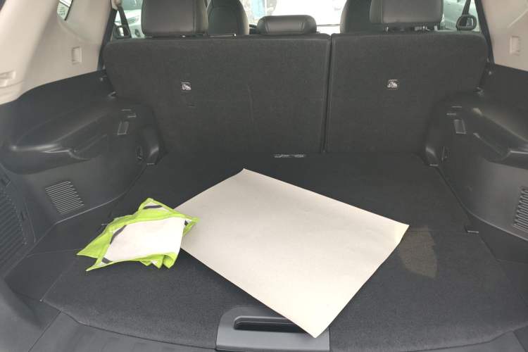 Used Nissan X-Trail 2017 2.5L CVT Luxury Edition 4WD Trunk