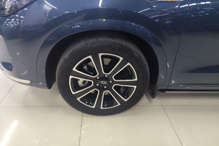 Used Hima AITO M7 2024 1.5T Intelligent Drive 4WD Ultra Version 5 Seats Left Front Wheel Hub