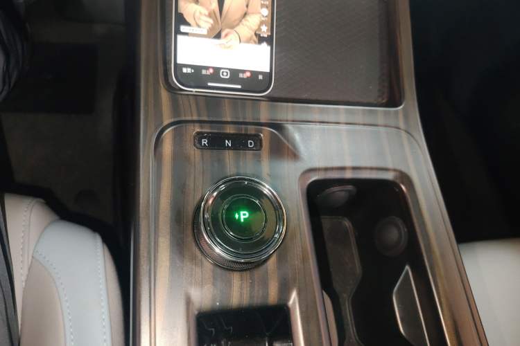 Used AION Y 2022 70 Tech Edition Lithium Iron Phosphate