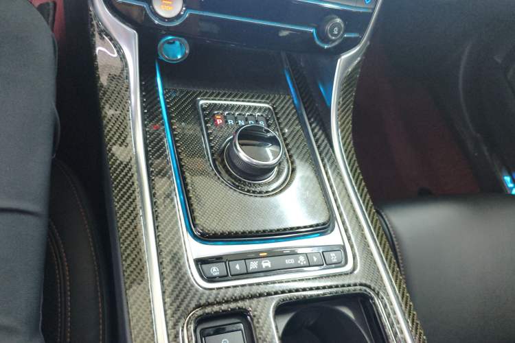 Used Jaguar XEL 2019 2.0T 200 PS Deluxe Edition
