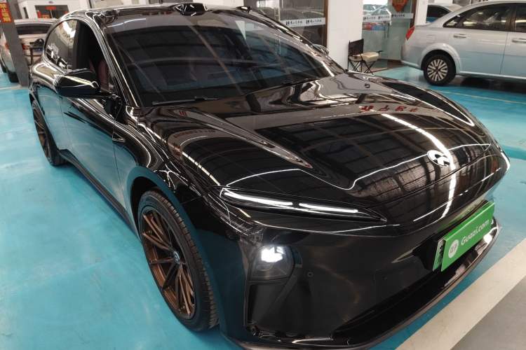 Used Nio ET5T 2024 75kWh Touring Front Right 45 Deg