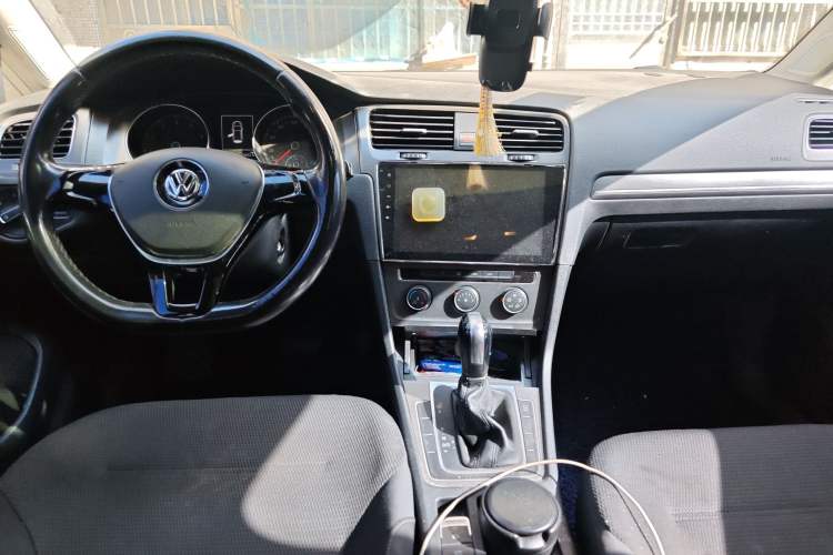 Used Volkswagen Golf 2015 1.4TSI Automatic Comfort Model
