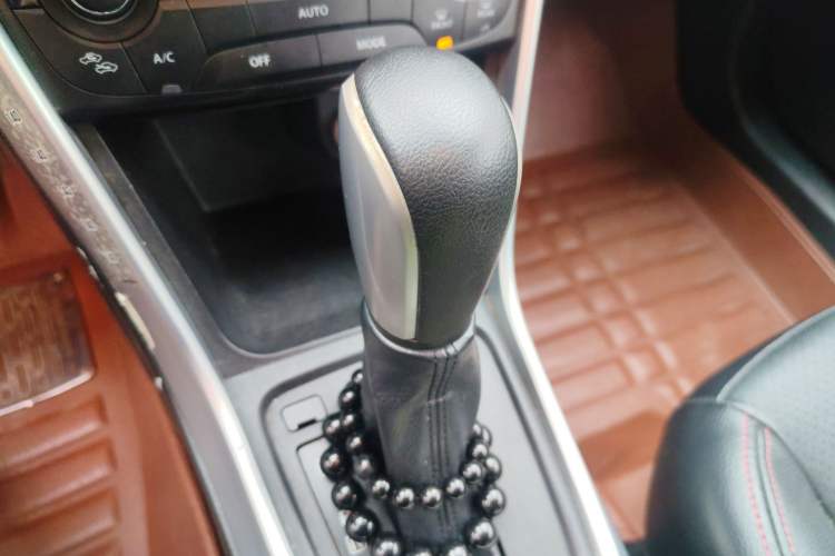 Used Suzuki S-Cross 2014 1.6L CVT Two-Wheel Drive Elite Version