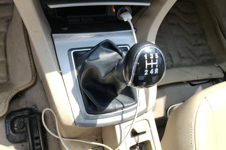 Used Ford Focus 2013 Sedan Classic 1.8L Manual Base Model Gear Lever