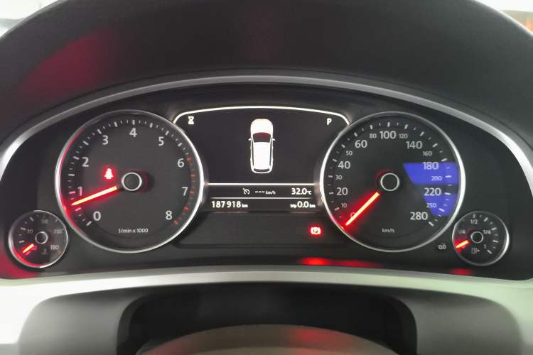 Used Volkswagen Touareg 2011 3.0 TSI Standard Version
