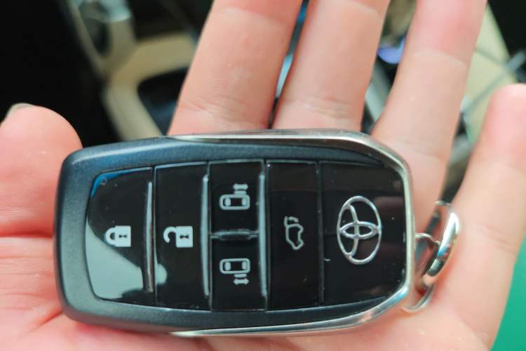 Used Toyota Alphard 2019 Dual-Engine 2.5L Prestige Edition Vehicle Key