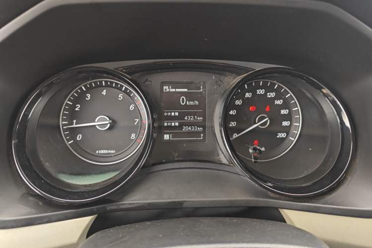 Used Wuling Hongguang PLUS 2019 1.5T Manual Comfort Version 7 Seats