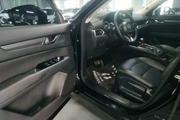 Used Mazda CX-5 2024 2.0L Automatic Two-Wheel Drive ZhiShang Version
