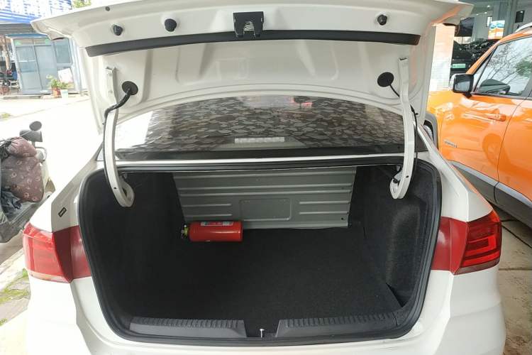 Used Volkswagen Santana 2021 1.5L Automatic Fashion Edition Trunk