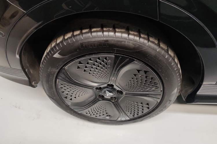 Used VOYAH COURAGE 2024 Four-Wheel Drive Global Edition Right Rear Wheel Hub