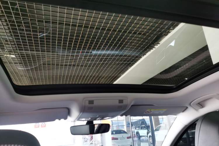 Used Volkswagen Magotan 2023 2 Million Units Limited Edition 330TSI DSG Leading Version Headliner