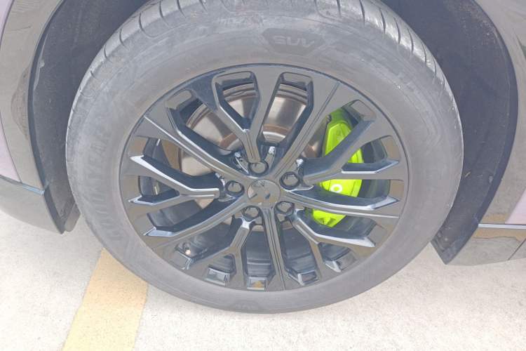 Used Nio EC6 2024 75 kWh Exterior 4