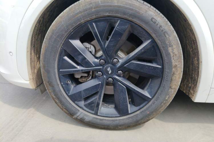 Used Li Auto L7 2023 Pro Model Left Front Wheel Hub