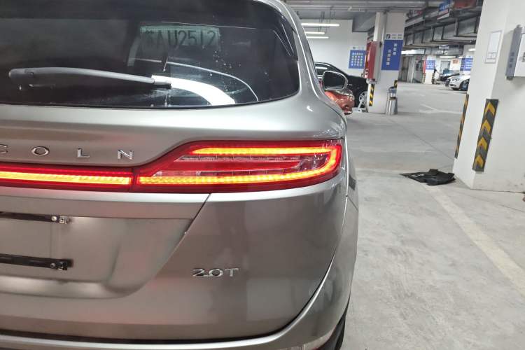 Used Lincoln MKC 2017 2.0T Two-Wheel-Drive Luxury Edition