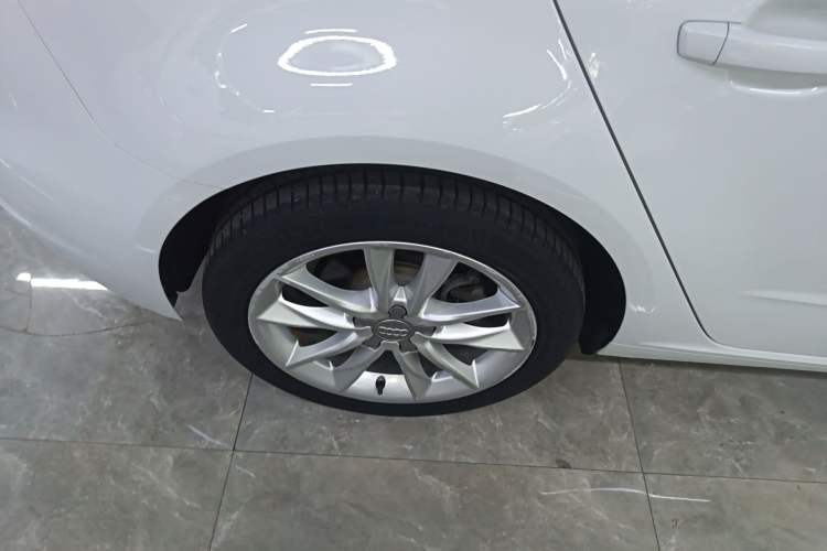 Used Audi A3 2018 30th Anniversary Edition Sportback 35 TFSI Ambition Model Right Rear Wheel Hub