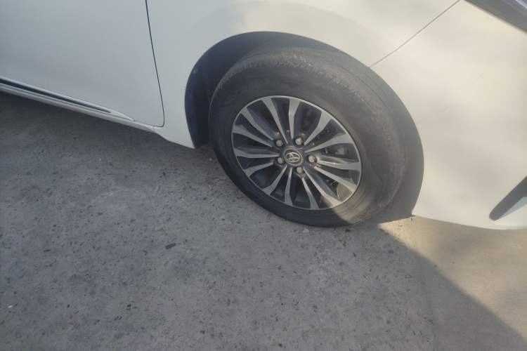 Used Toyota Corolla 2017 Revised Version 1.2T S-CVT GL-i