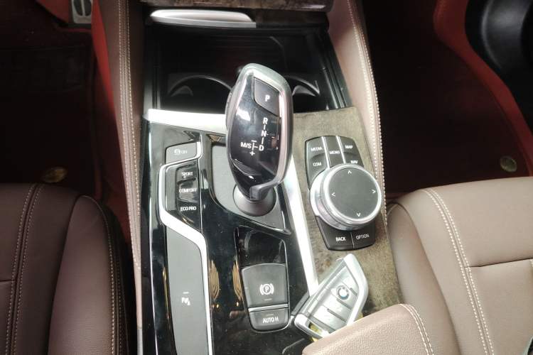 Used BMW 5 Series 2019 525Li M Sport Package Gear Lever