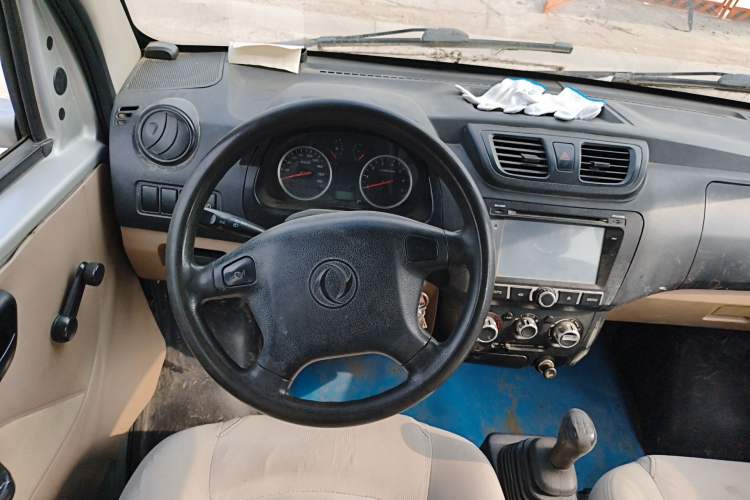 Used Dongfeng Xiaokang V29 2012 1.2L Standard Version
