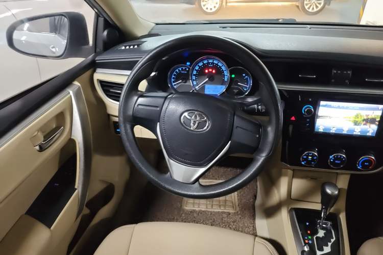 Used Toyota Corolla 2014 1.6L CVT GL Steering Wheel